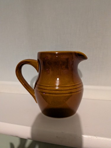 Green jug keystone - green, ware