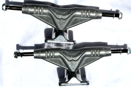 Vintage gullwing trucks - vintage, 8.5"