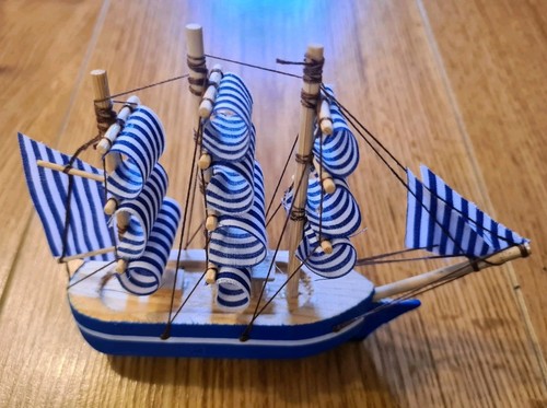 Wooden sailing ship model - sailing,