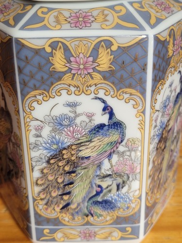 Oriental ginger jar with - ginger,