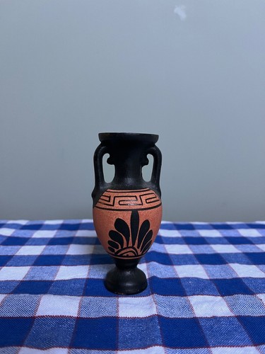 Tiny greek urn back figure - greek,