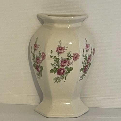 Vtg ceramic wall pocket - vtg,
