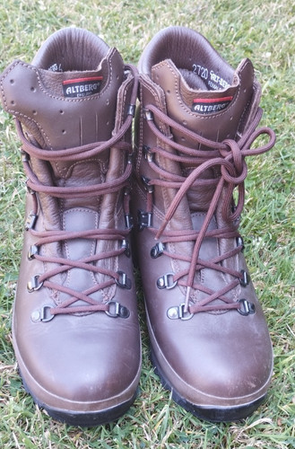 Altberg new defender - new,