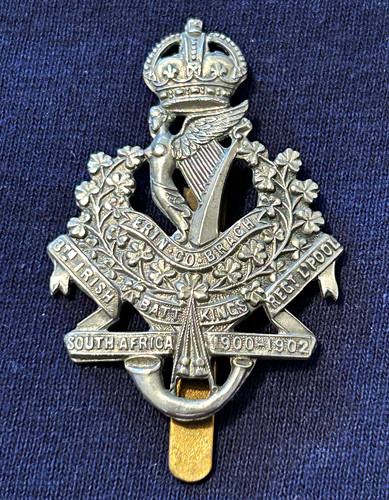 Cap badge 8th irish battalion - badge,