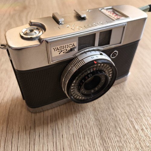 Yashica 35mm frame - yashica, 72-e
