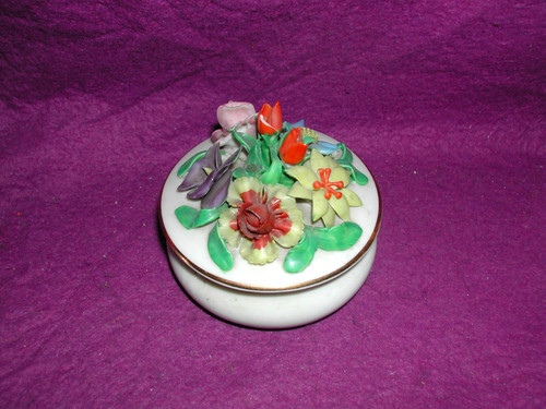 Goss crested china - china, box