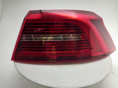 Volkswagen passat tail light - passat,