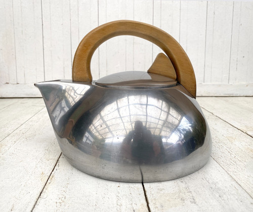 Picquot ware kettle vintage - kettle,