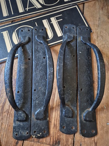 Huge old vintage cast iron - huge,