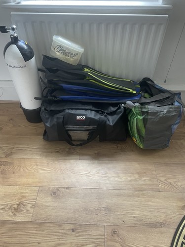 Scuba diving equipment - scuba,