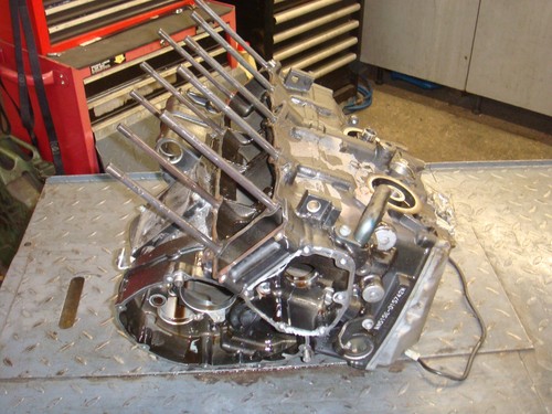 Yamaha yzf 4c8 - r1,