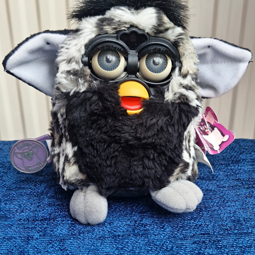 Hasbro original furby - hasbro,
