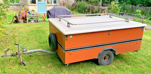 Heinemann trailer tent pop-up