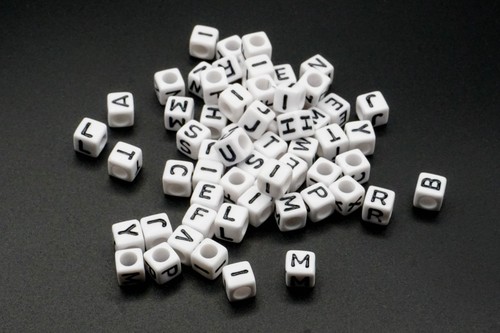 6mm white cube mixed letter - white,