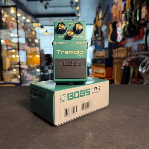 Boss tremolo effects - boss,