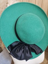 Stunning Vintage Ladies 100%