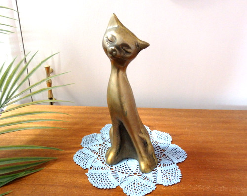 Vintage unbranded brass - 7",