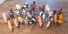 BUNDLE OF PLASTIC FARM ANIMALS