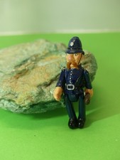 HANTEL MINIATURE POLICEMAN