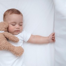 Halfmoon kids/baby foam bed