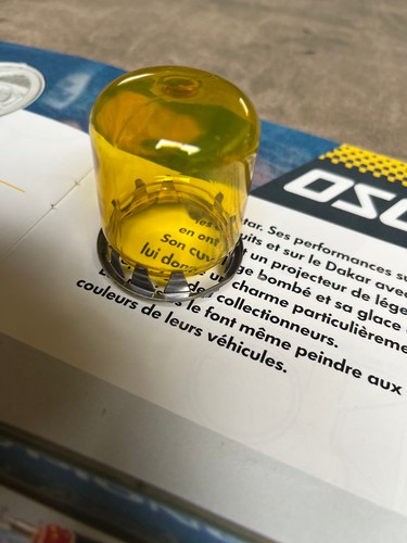 Valeo yellow headlight with - valeo,