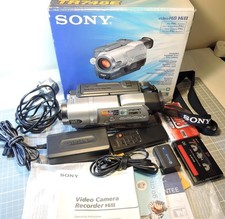 SONY HANDYCAM CCD-TR748E CAMCORDER BOXED HI-8 VIDEO-8 8MM ANALOGUE VIDEO CAMERA