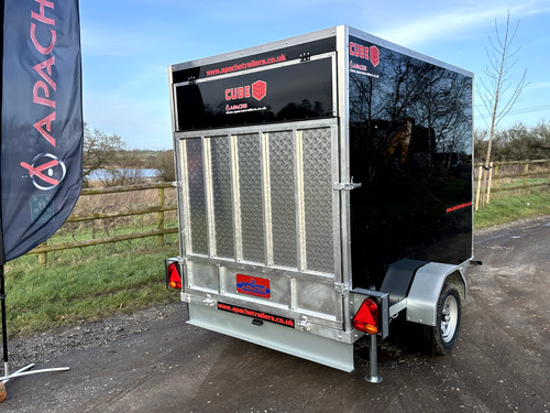 Brand new 8x5 box - brand, trailer