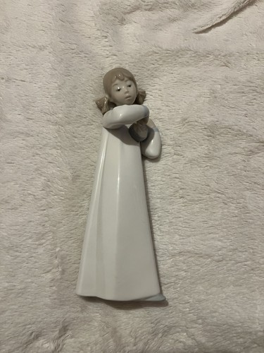 Perfect vintage lladro girl - perfect,