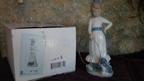 Lladro girl w - (nao),