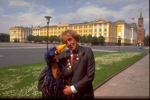 Rod hull with his puppet - with,