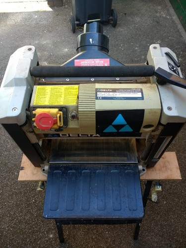 Delta planer thicknesser 240v - planer,