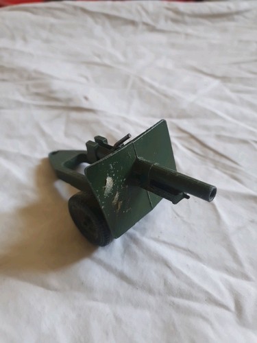 Britain field gun - gun., play
