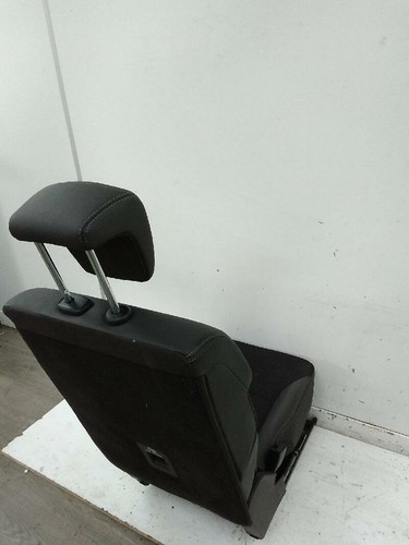 1567761 central back seat