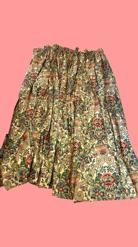 Huge country house vtg - country,