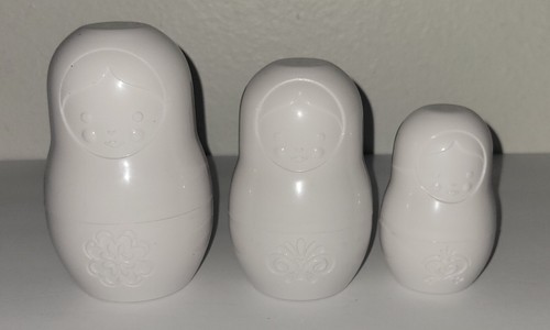 Nesting plastic measuring cups - nesting,