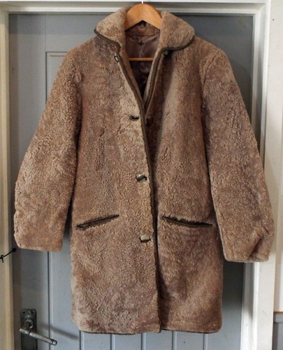 Vintage nurseys sheepskin - vintage,