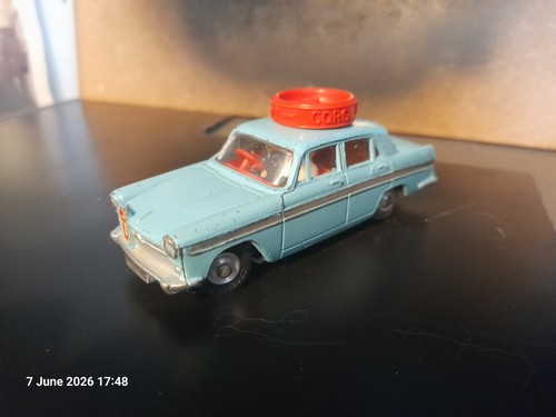 Corgi toys austin a60 - corgi,