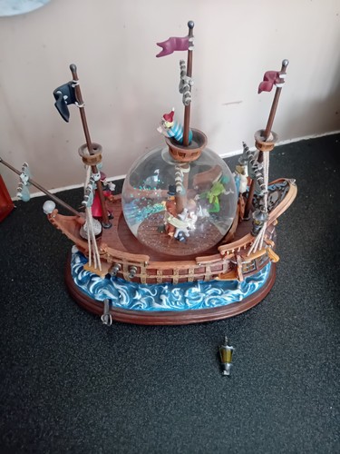 Snowglobe disney peter pan - peter,