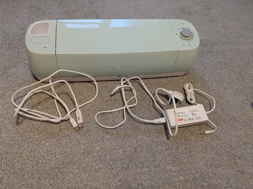 Cricut explorer air - 2, cutting
