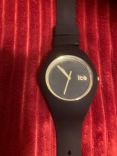 ice black / gold silicone