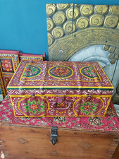 INDIAN VINTAGE HAND PAINTED IRON STORAGE  TRUNK/TABLE/DISPLAY