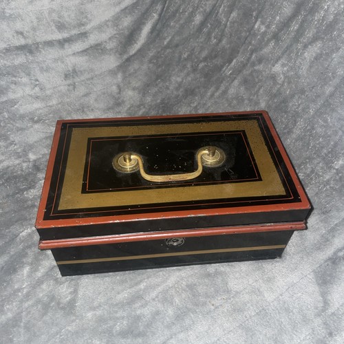 Vintage metal money tin petty - vintage,