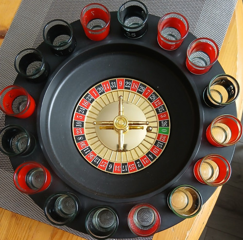 Roulette drinking game set - roulette,