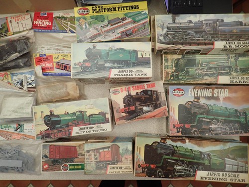 Airfix gauge railway kits - railway,