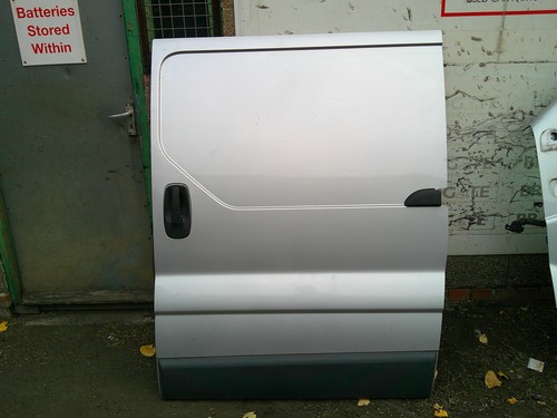 Vauxhall vivaro trafic side - trafic,
