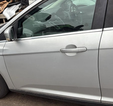 FORD FOCUS ZETEC 5DR 2010 -