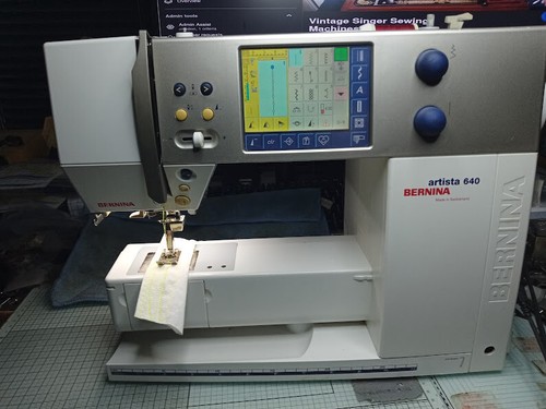 Bernina sewing machine - sewing, mains