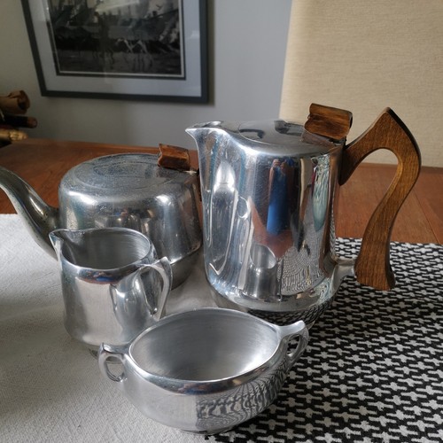 Picquot ware tea set - set, teapot