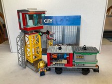 Lego Train Signal Box + Bank Wagon + instructions + minifig 60198 VGC Free P&P