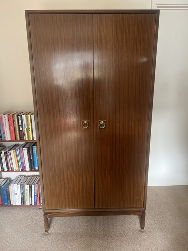Solid vintage plan wardrobe - solid,